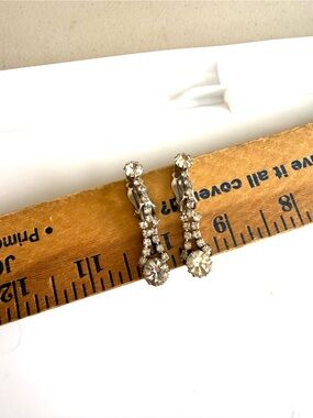 Vintage Rhinestone CliP On Earrings
